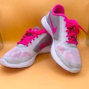 NIKE runners, Youth size 4.5 or Women size 6.5